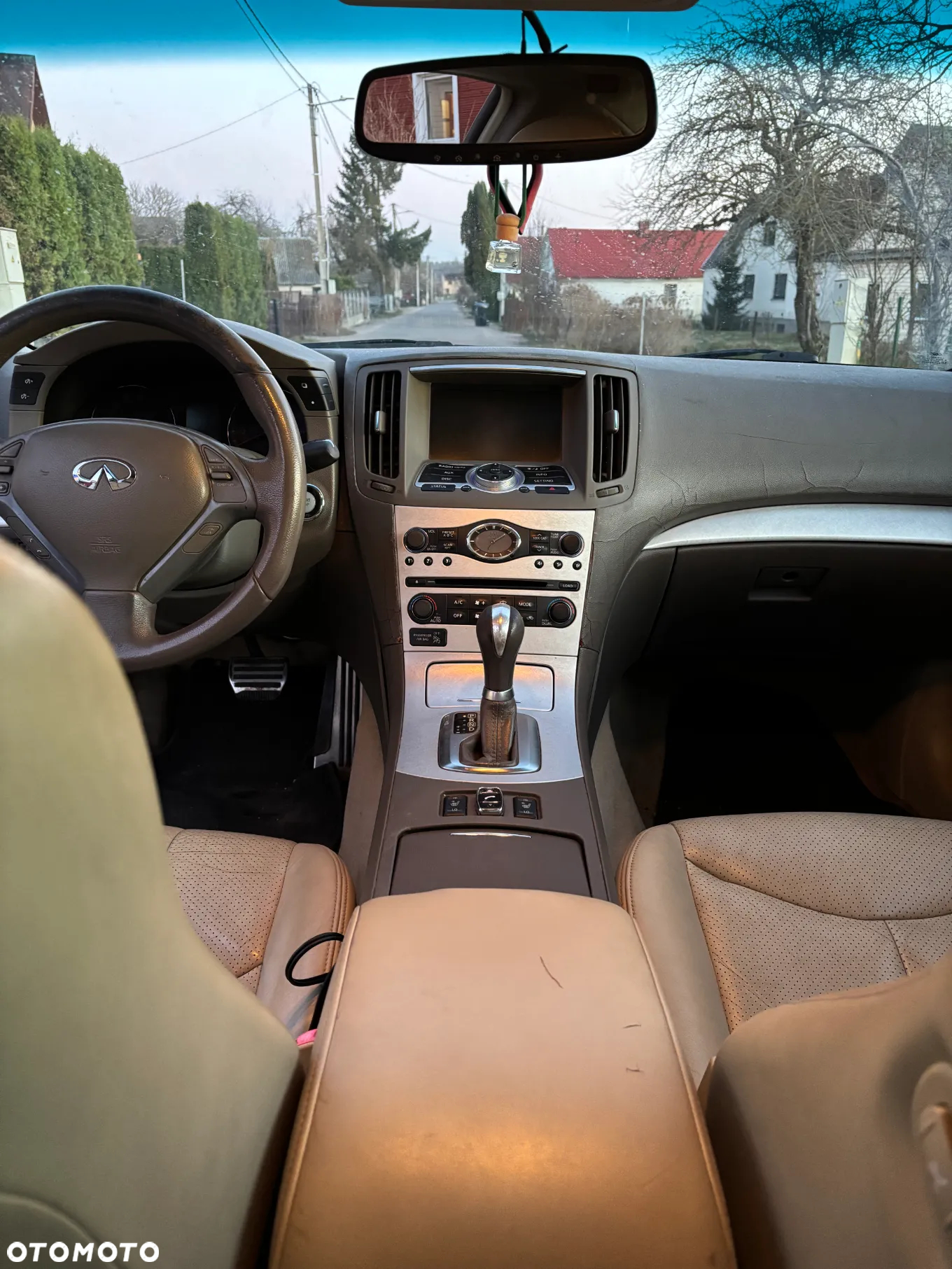 Infiniti G G37 - 15