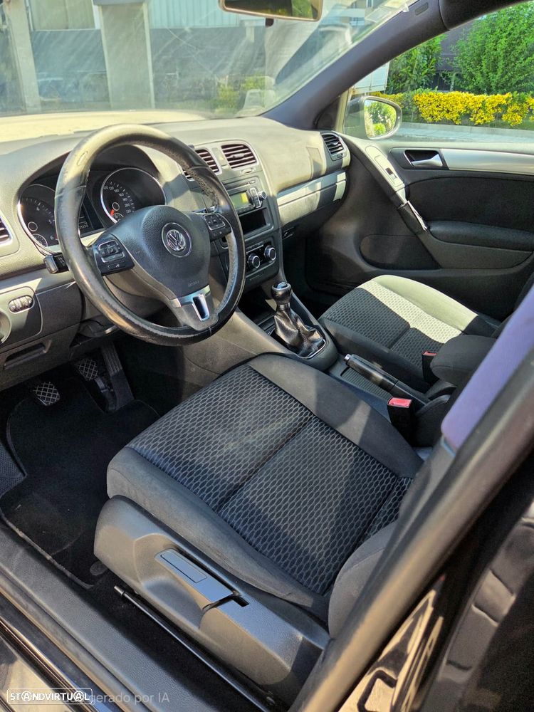 VW Golf 2.0 TDi Confortline - 10