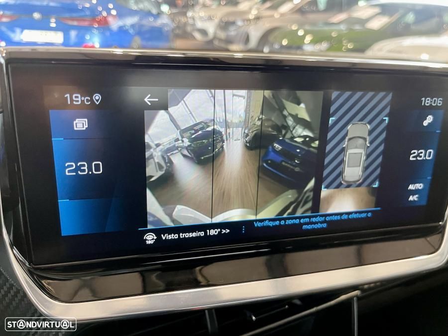 Peugeot 2008 1.2 PureTech Allure - 18