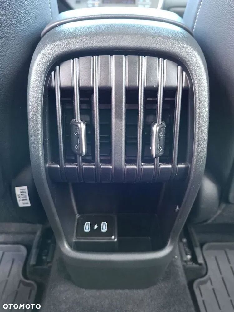 Hyundai Kona - 27