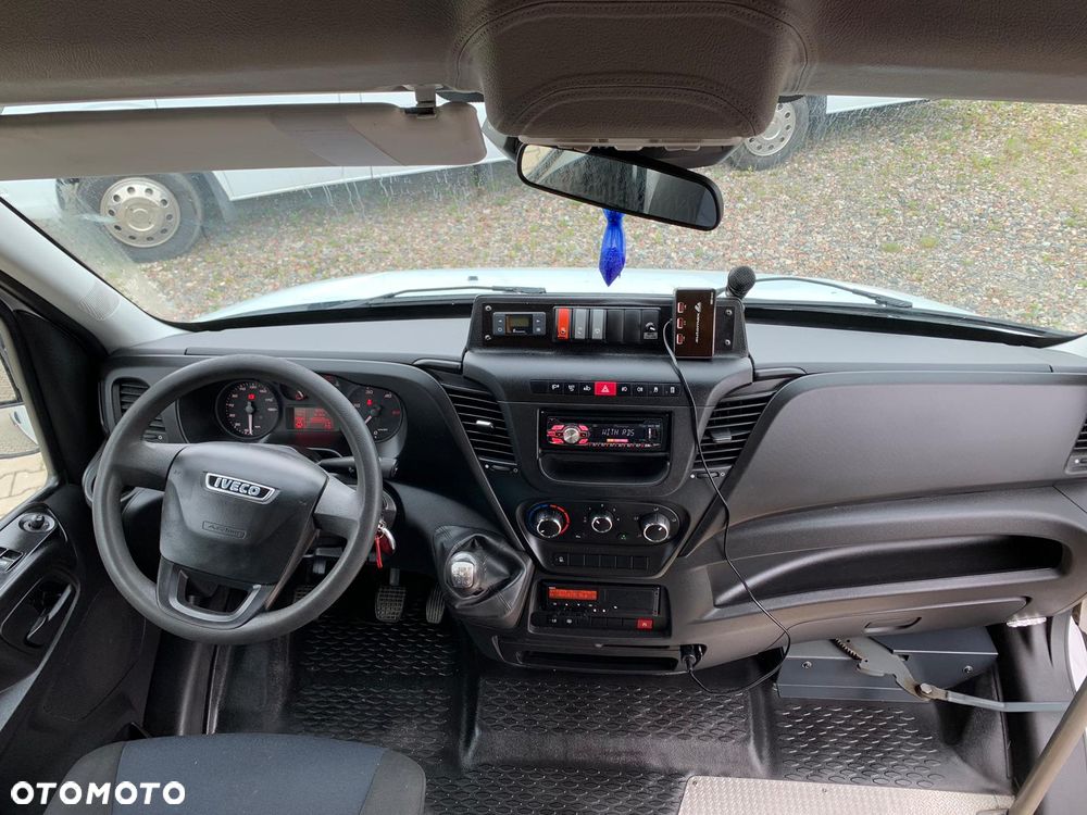 Iveco Daily - 21 miejsc - 7