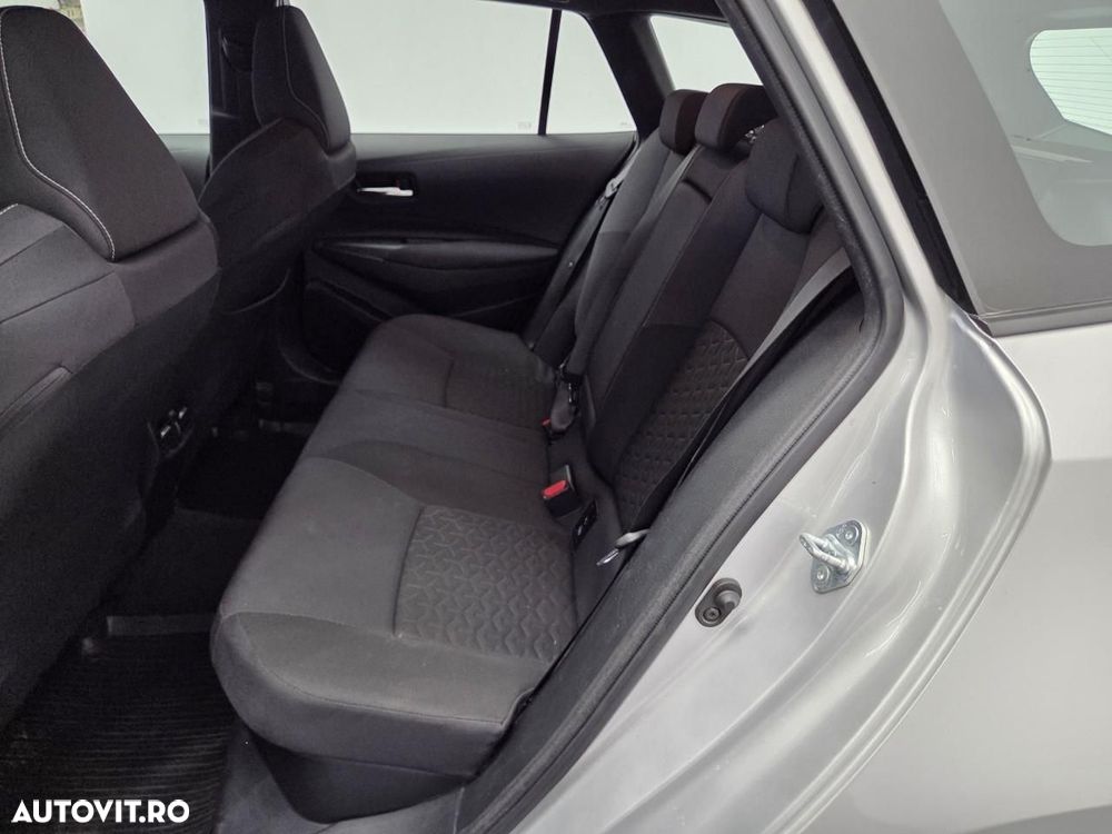Toyota Corolla 1.8 Hybrid Comfort - 12