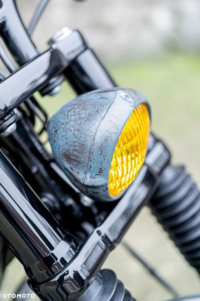 Harley-Davidson Softail Breakout - 16