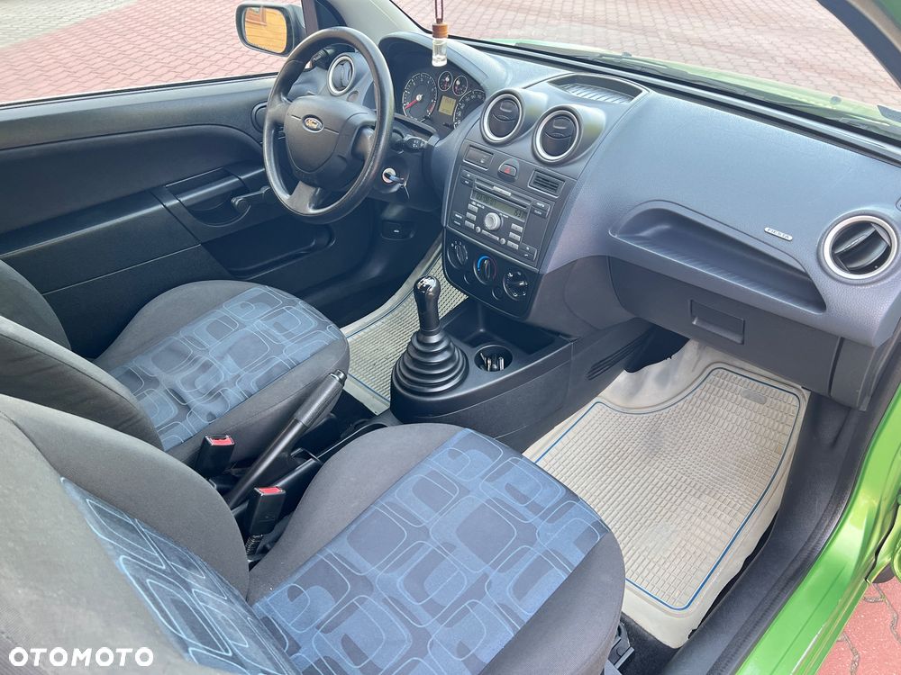 Ford Fiesta 1.3 - 15