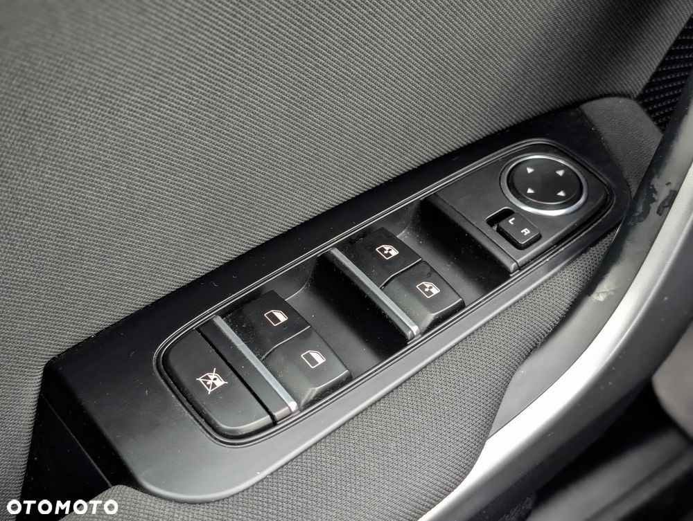 Kia XCeed 1.5 T-GDI M - 25