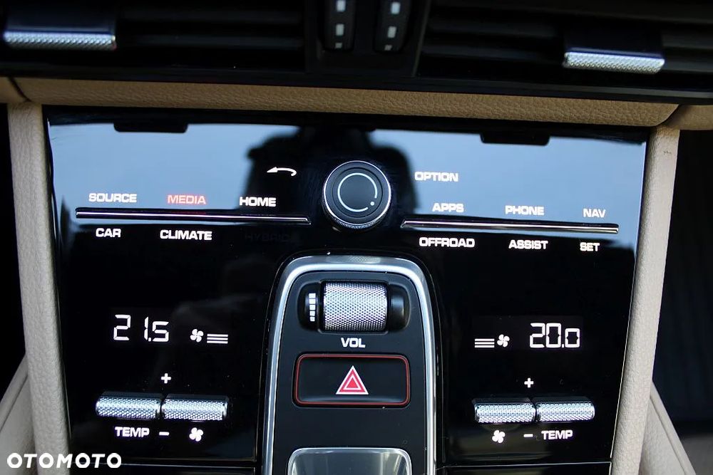 Porsche Cayenne Platinum Edition - 28