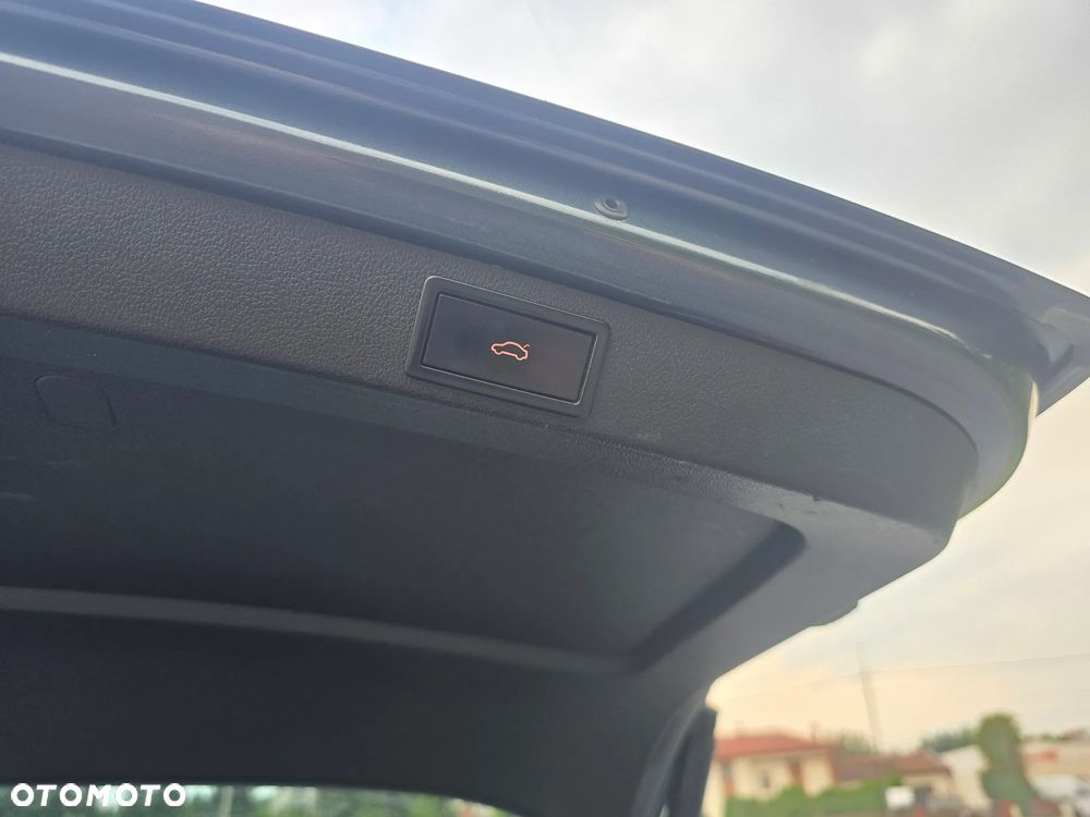 Skoda Octavia 2.0 TDI 4x4 DSG L&K - 25