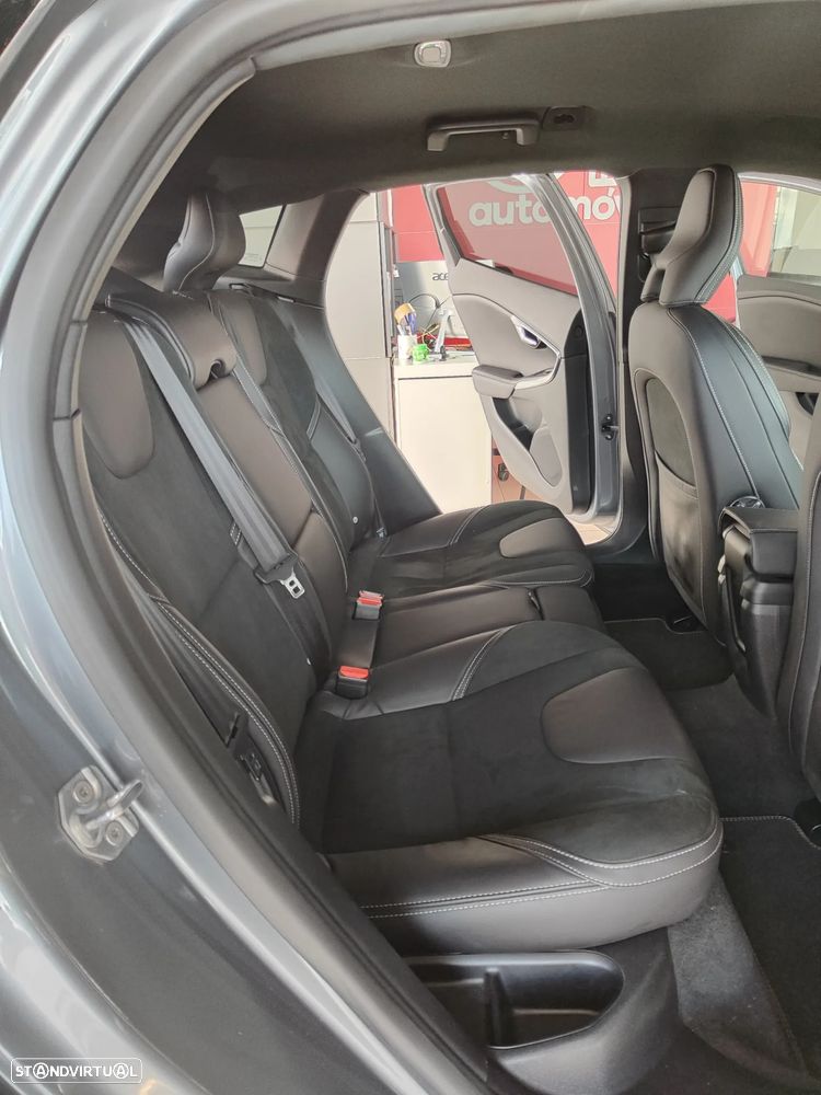 Volvo V40 2.0 D3 R-Design - 20