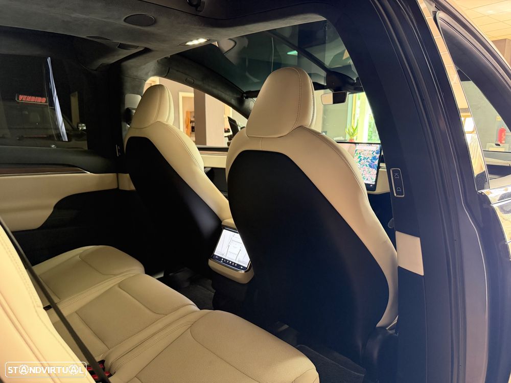 Tesla Model X Long Range AWD - 17