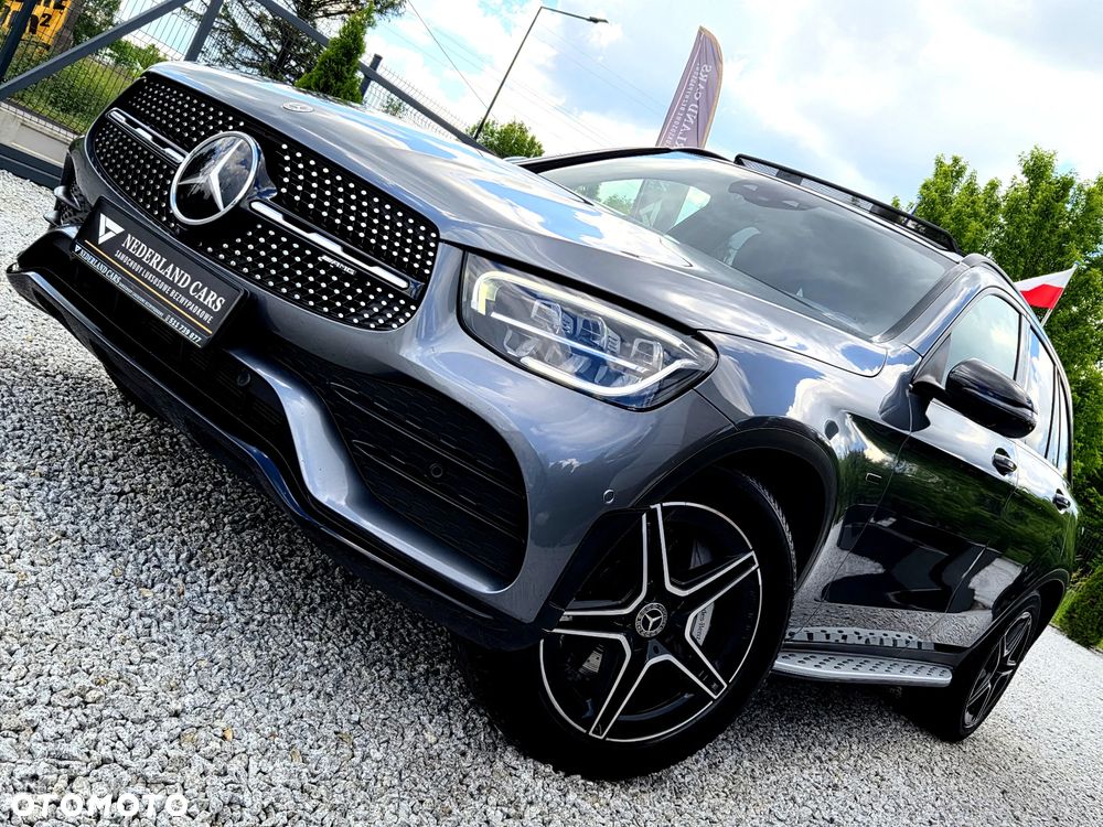 Mercedes-Benz GLC 300 de 4Matic 9G-TRONIC AMG Line Plus - 32