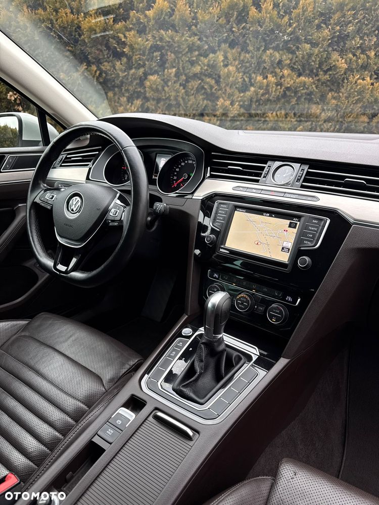 Volkswagen Passat 2.0 TDI SCR DSG Highline - 13