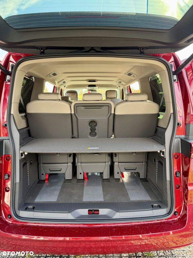 Volkswagen Multivan - 11