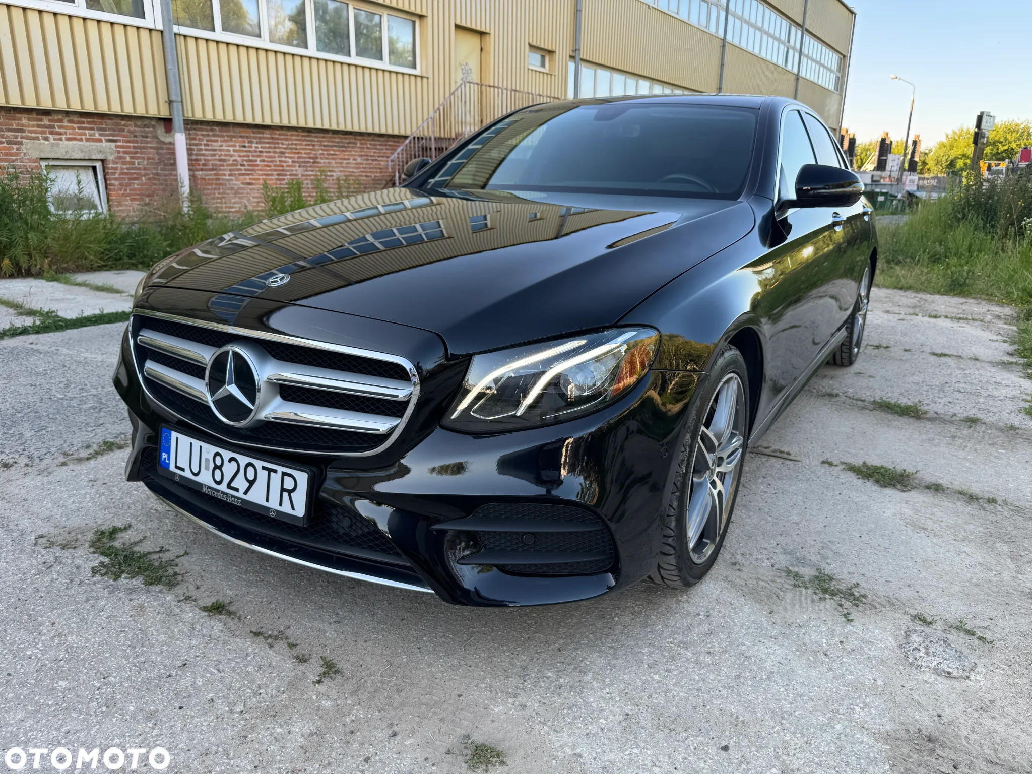 Mercedes-Benz Klasa E 350 9G-TRONIC AMG Line - 2