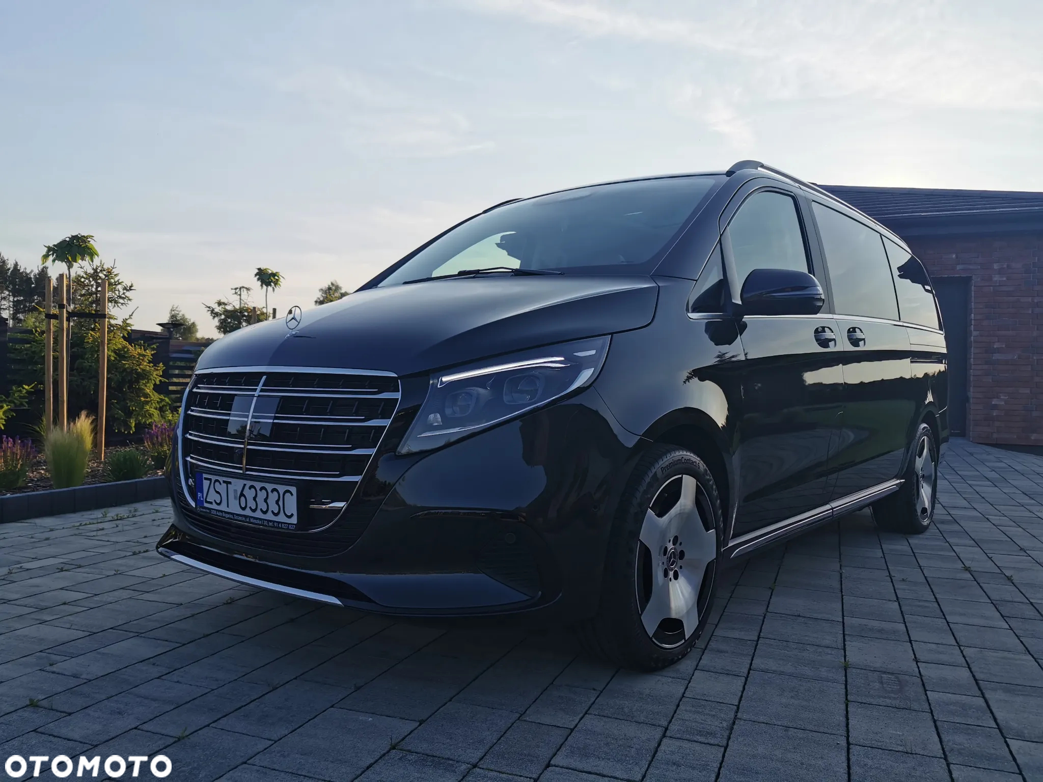 Mercedes-Benz Klasa V 300 d 4-Matic 9G-Tronic Exclusive (d³ugi) - 2