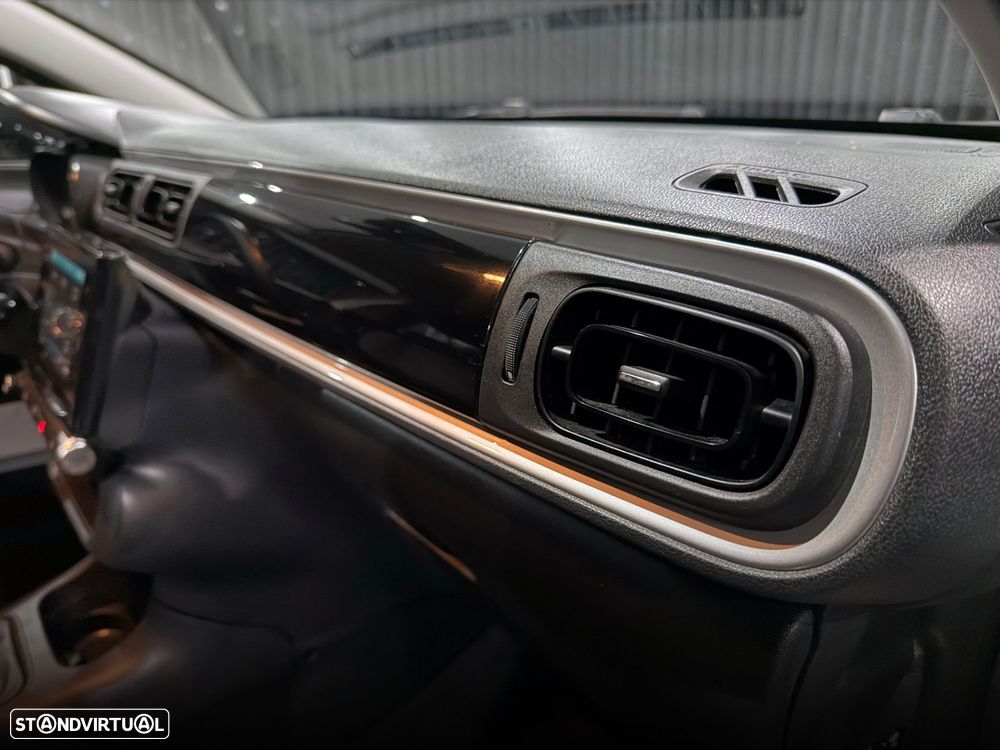 Citroën C3 1.2 PureTech Shine - 26