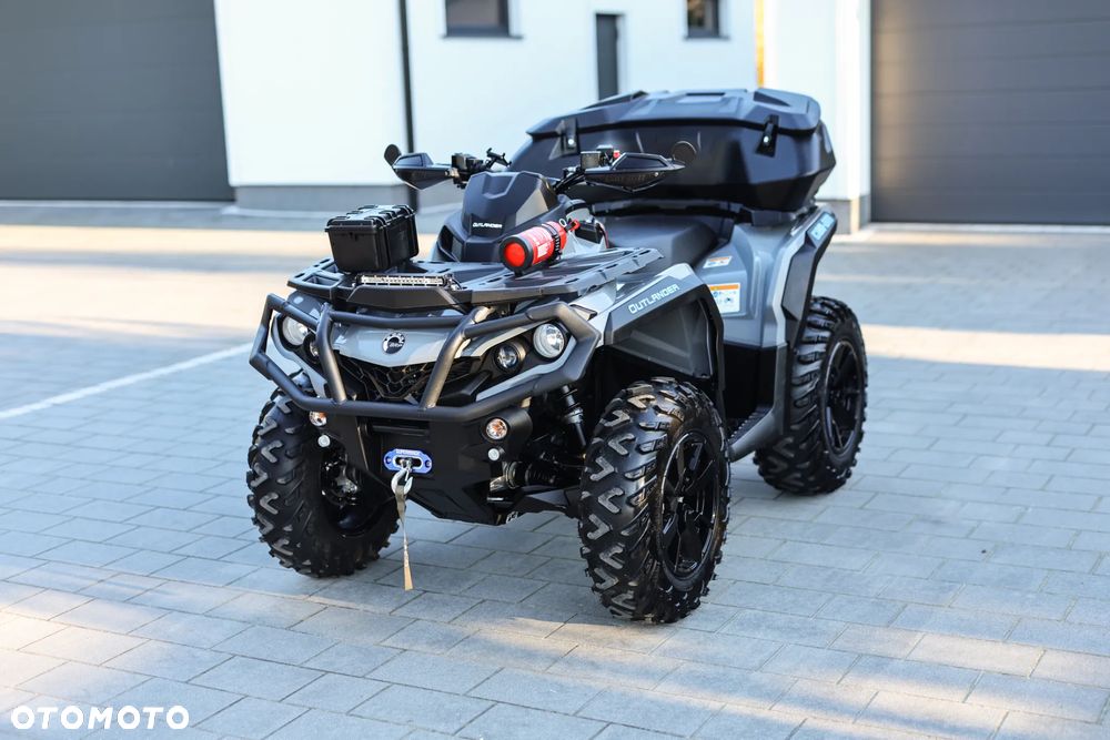 Can-Am Outlander - 2