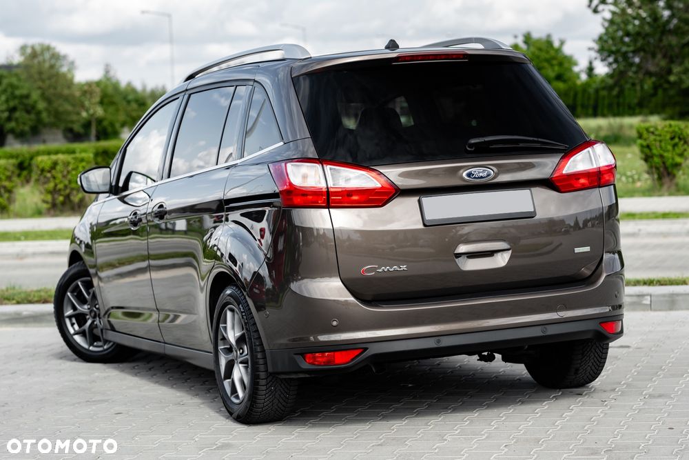 Ford Grand C-MAX - 12