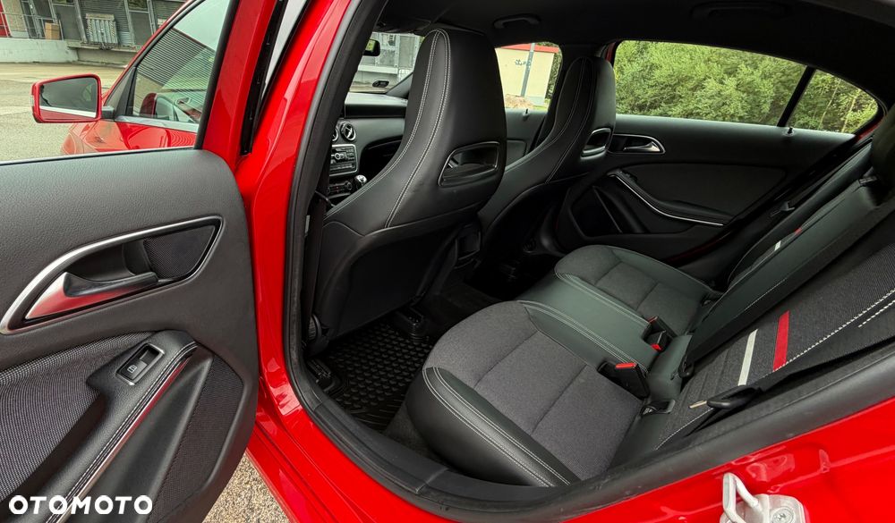 Mercedes-Benz Klasa A 180 d BlueEFFICIENCY Edition - 34