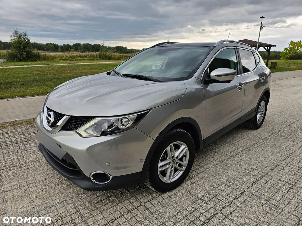 Nissan Qashqai 1.6 dCi Xtronic TEKNA+ - 1
