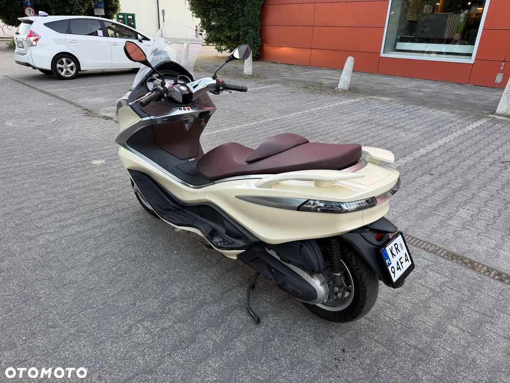 Piaggio X10 - 15