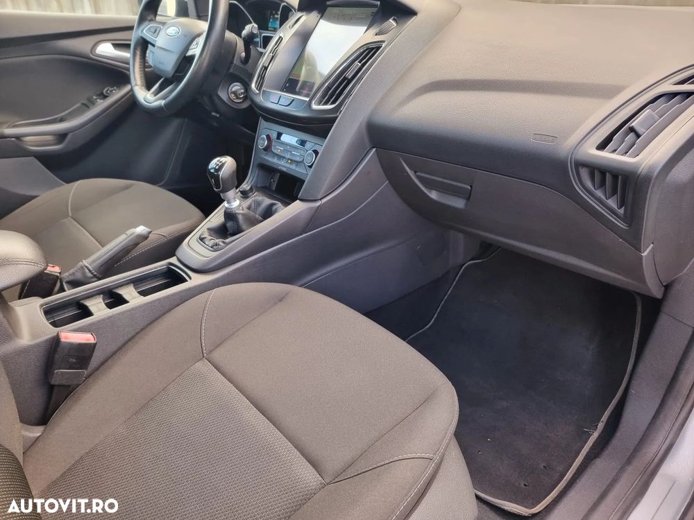 Ford Focus 1.6 TDCi DPF Trend - 9