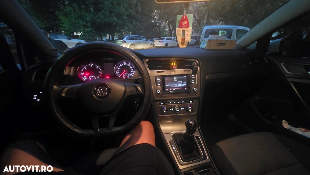 Volkswagen Golf 1.6 TDI DPF BMT Highline - 22