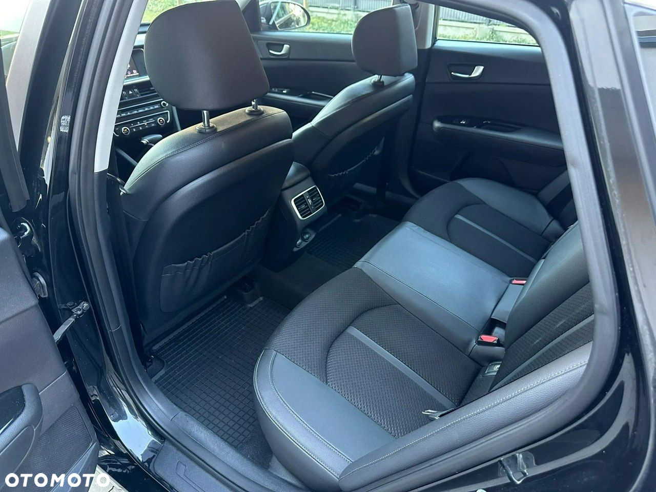 Kia Optima - 13