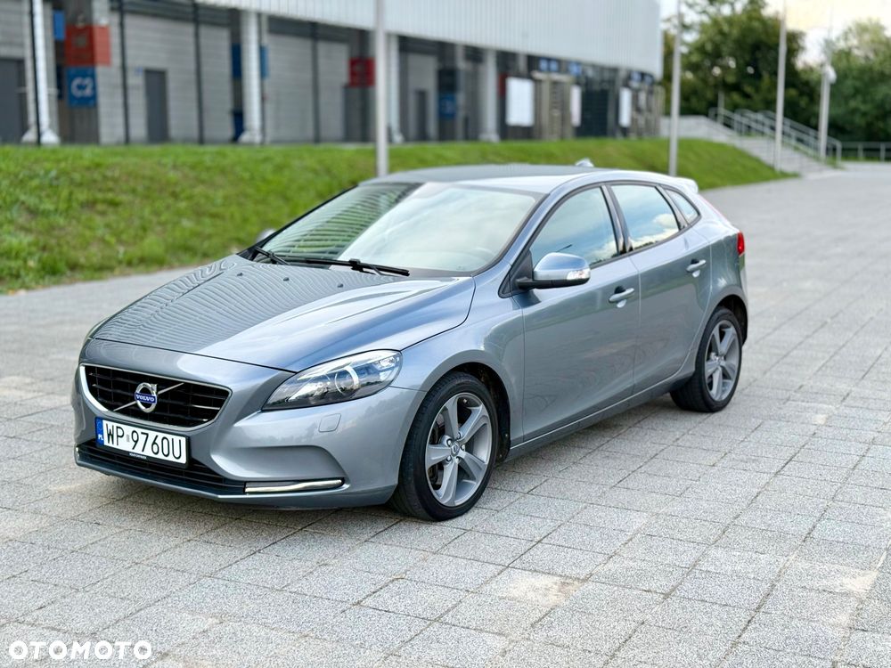 Volvo V40 D4 Geartronic Momentum - 4