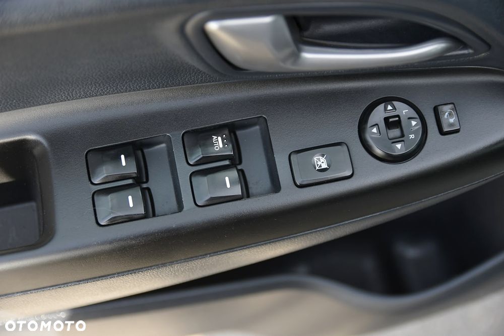Kia Rio - 25
