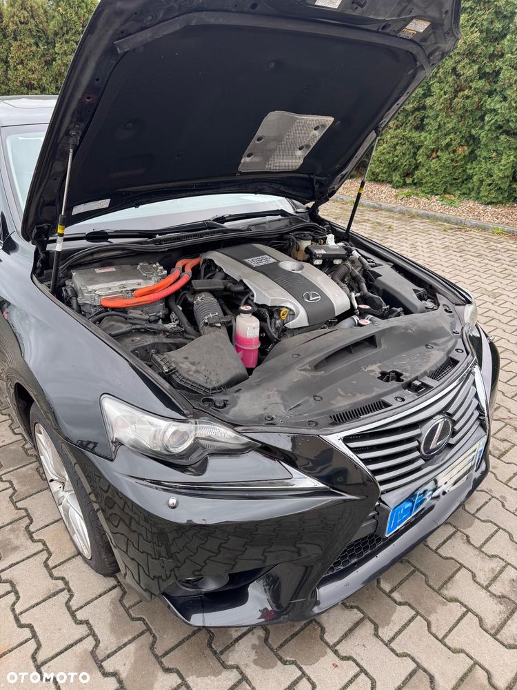 Lexus IS 300h Elegance - 20