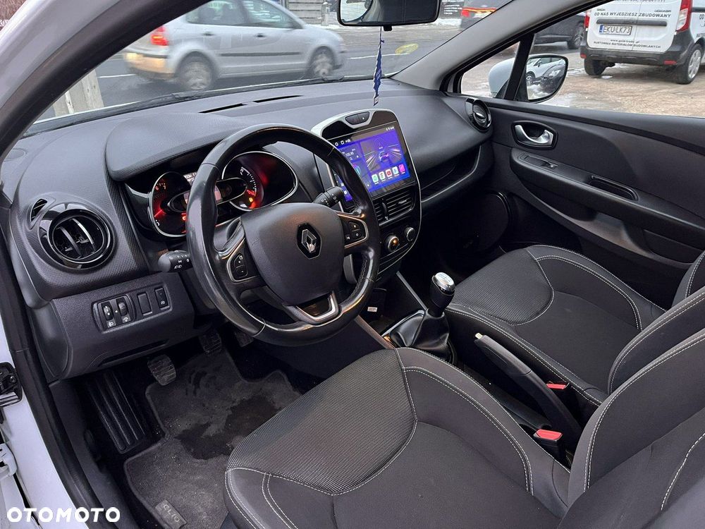 Renault Clio - 16