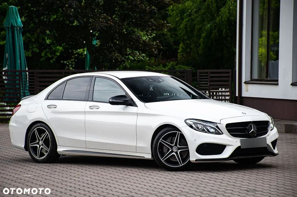 Mercedes-Benz Klasa C 400 4Matic 7G-TRONIC AMG Line - 8
