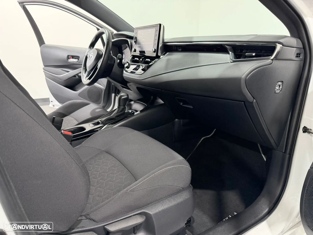Toyota Corolla 1.8 Hybrid Comfort - 38