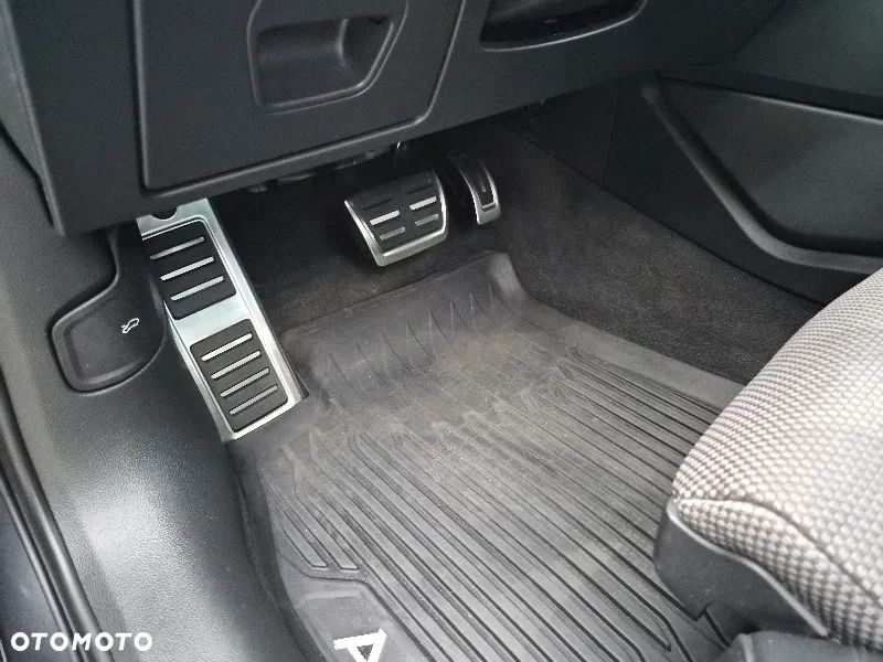 Audi A6 - 12