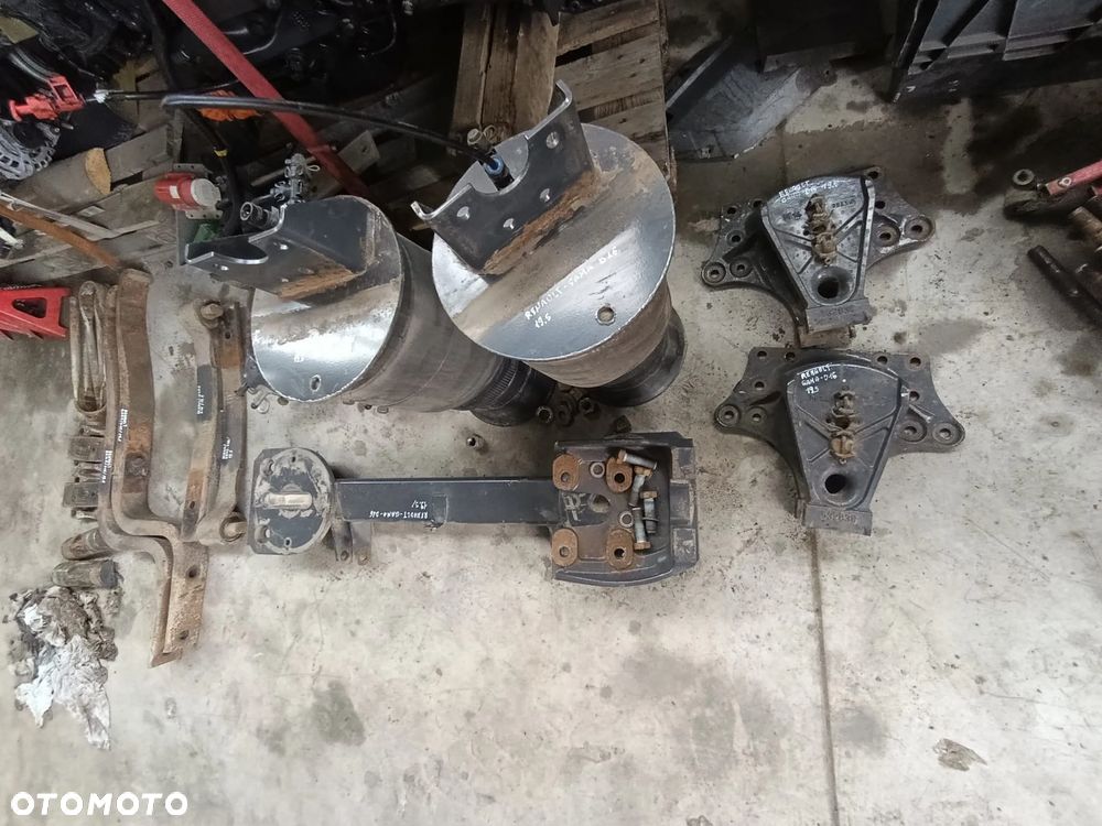 PODUSZKA Poduszki ZAWIESZENIA TYŁ MIECH RENAULT GAMA D VOLVO FL - 2
