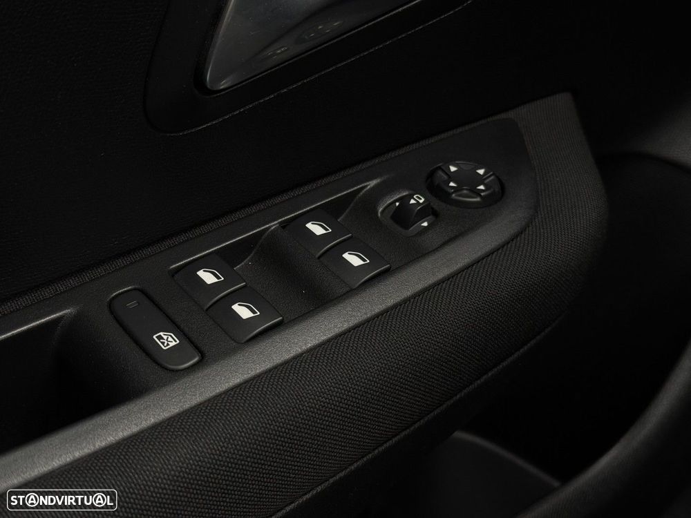 Peugeot 208 1.2 PureTech Active - 10