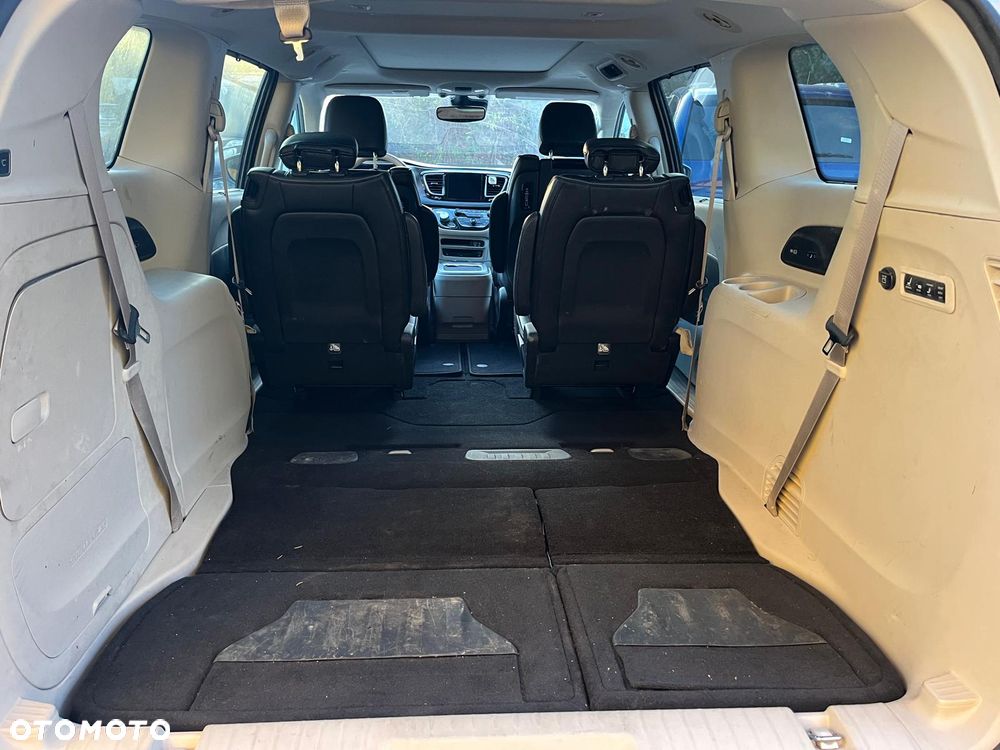 Chrysler Pacifica - 27