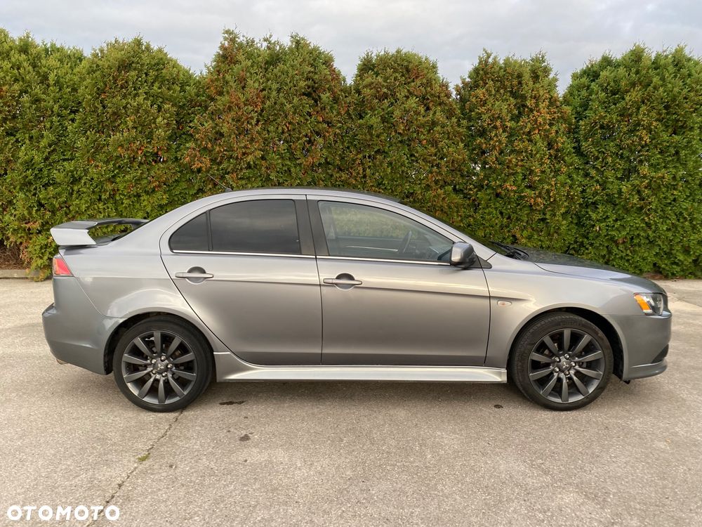 Mitsubishi Lancer - 34