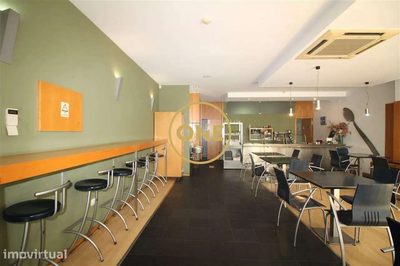 Restaurante self-service p/ trespasse, junto à C. Munic. de V. N. F. - Grande imagem: 2/19
