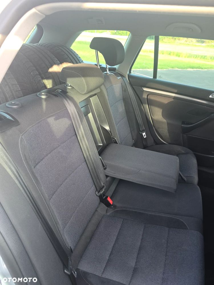 Volkswagen Golf 2.0 TDI DPF Style - 12