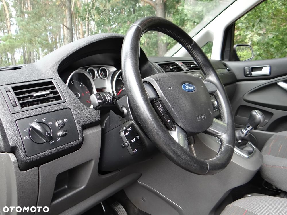 Ford C-MAX 2.0 TDCi Titanium - 6