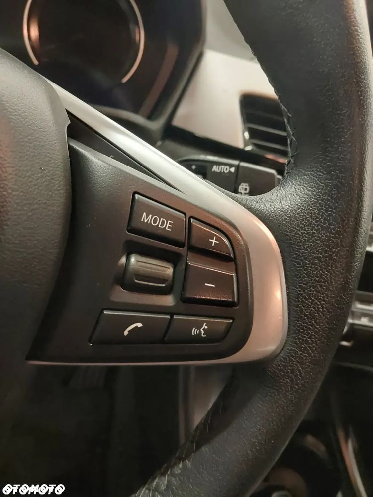 BMW X1 sDrive18i - 8