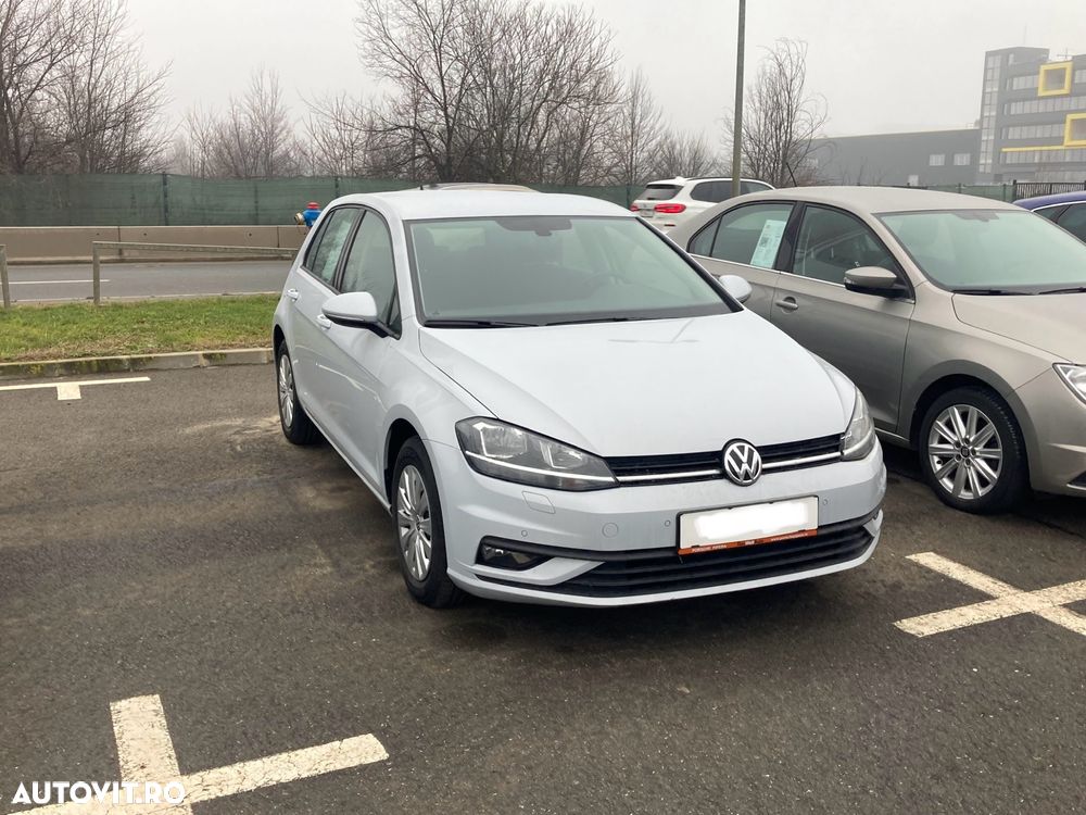 Volkswagen Golf 1.0 TSI Trendline - 1