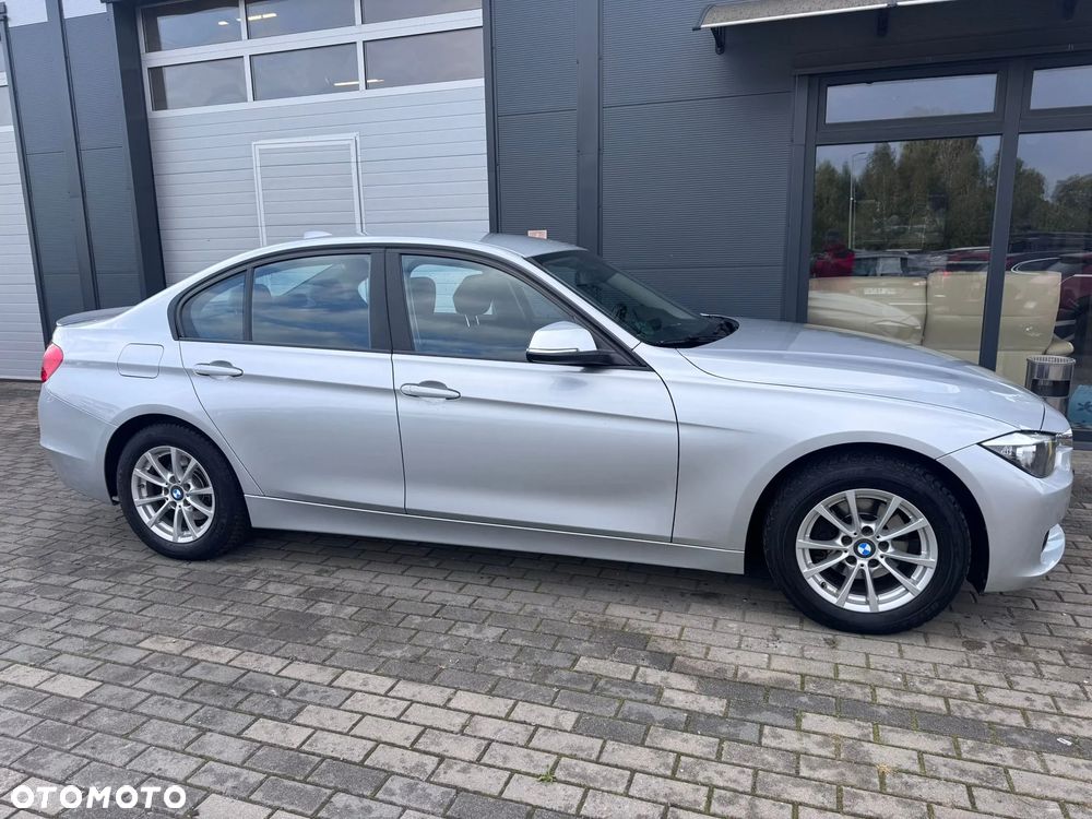 BMW Seria 3 316d Sport Line - 22