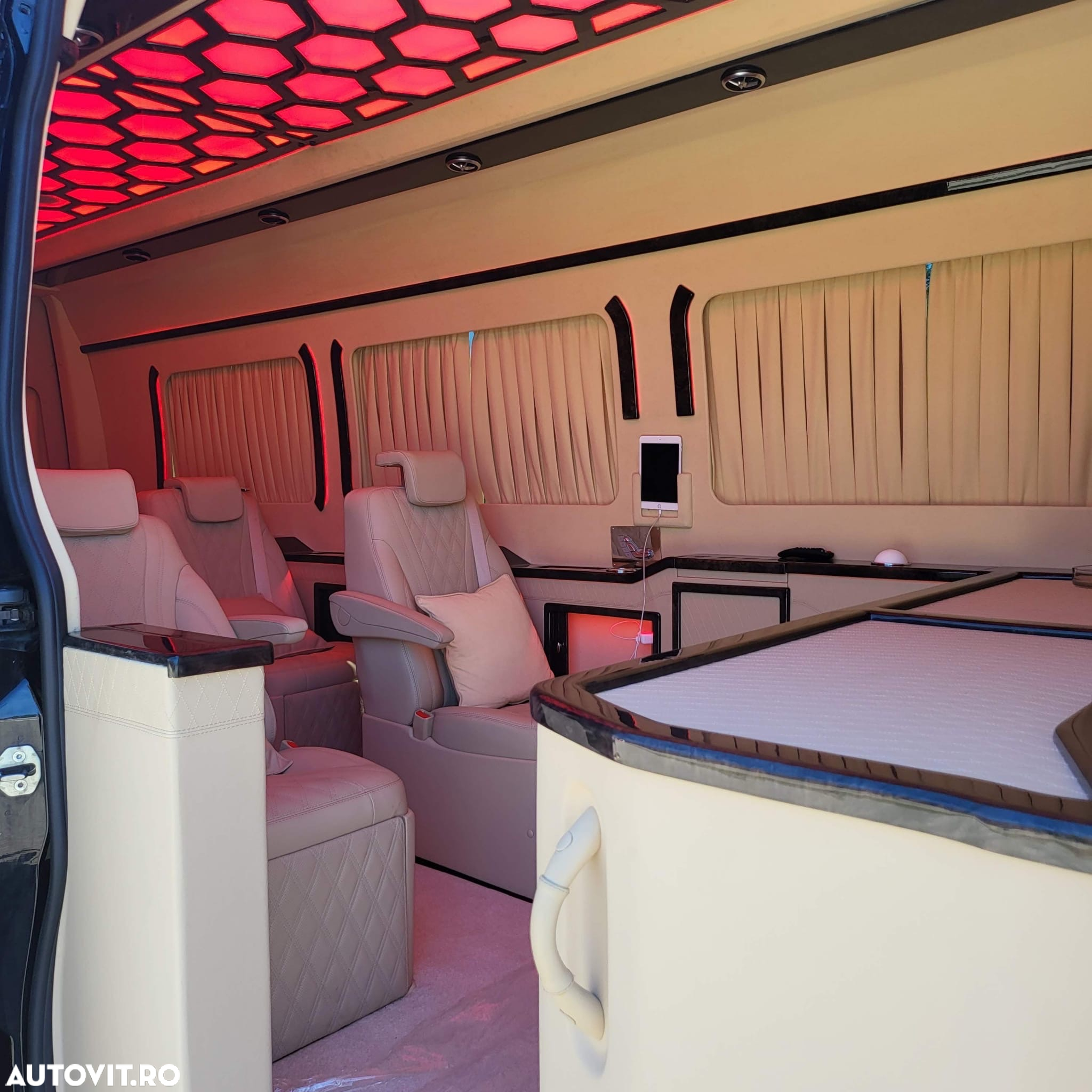 Mercedes-Benz Sprinter - 16