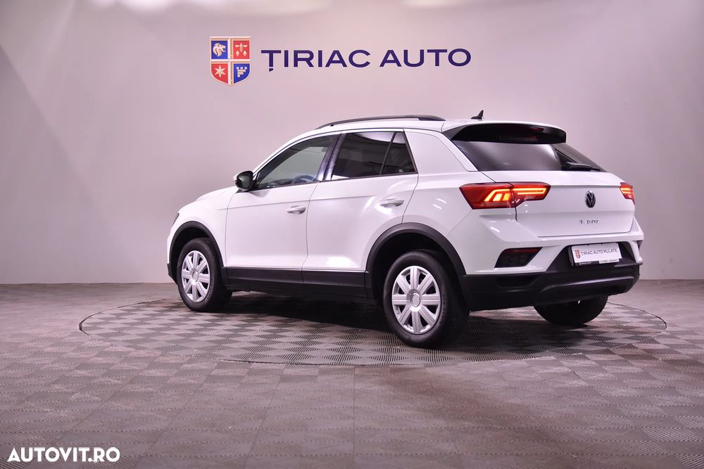 Volkswagen T-Roc - 3