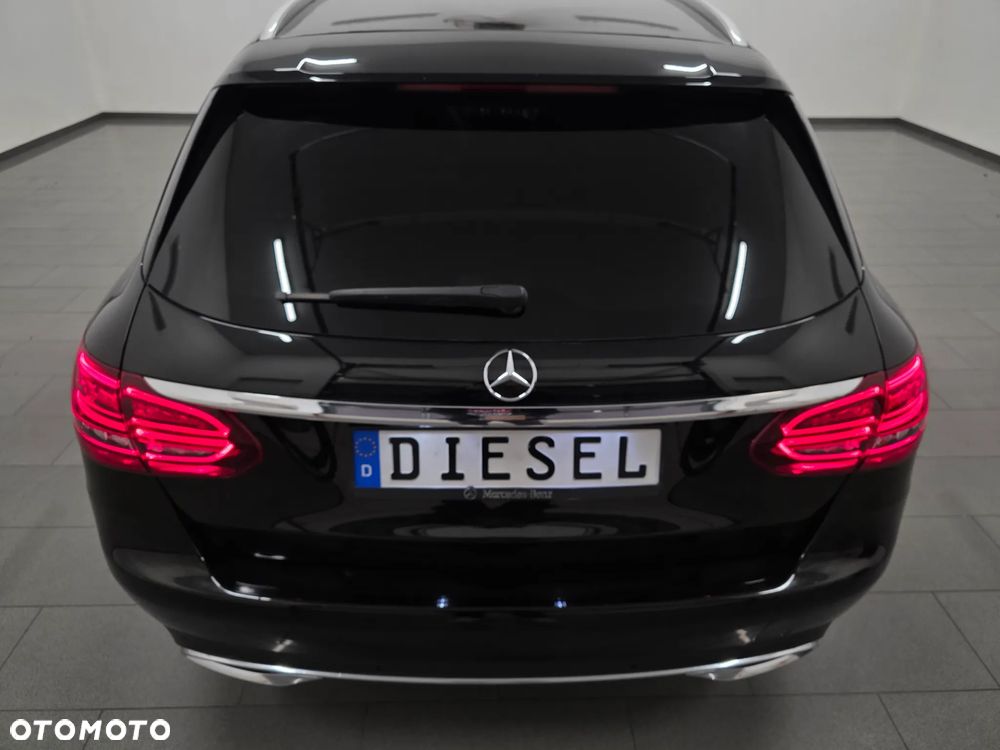 Mercedes-Benz Klasa C 220 d T 9G-TRONIC - 36