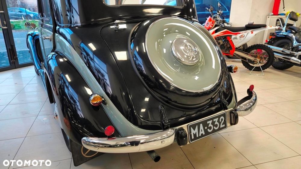 Mercedes-Benz Inny - 21