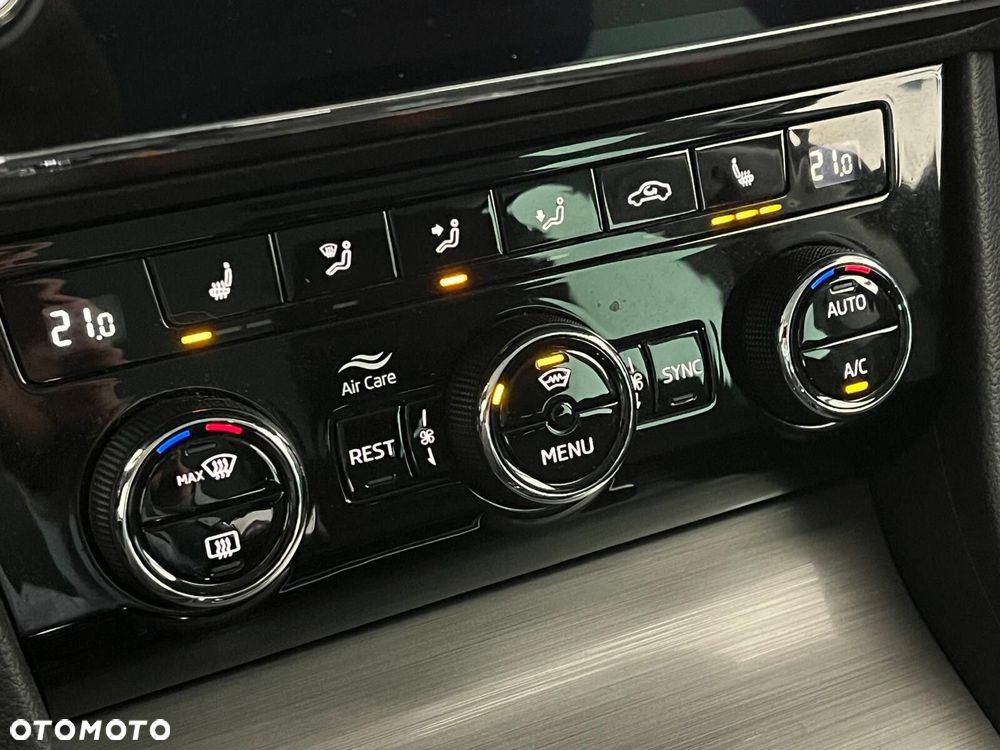 Skoda Superb 2.0 TSI DSG Style - 37