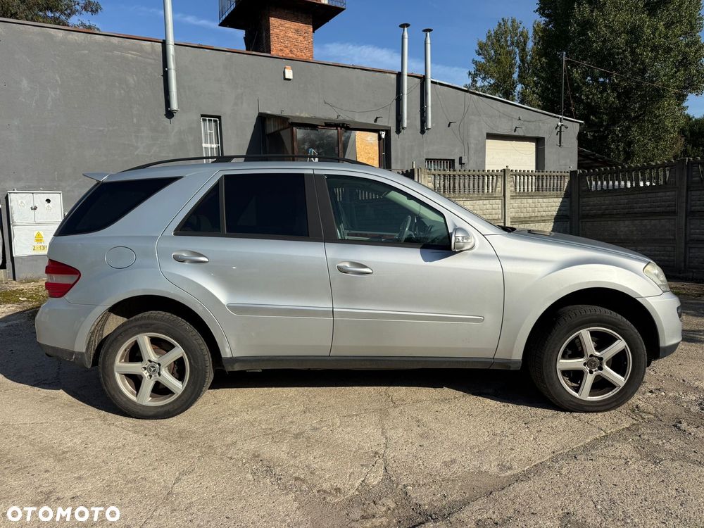 Mercedes-Benz ML 350 4-Matic - 9